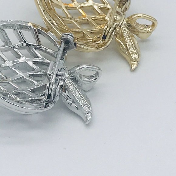 Gerry's Vintage Lattice Textured Apple Brooch Pens - Picture 5 of 9